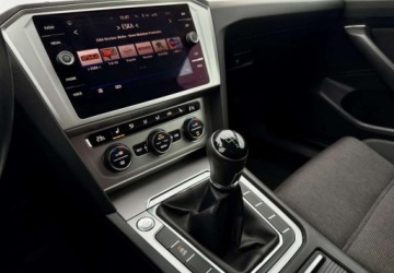 Volkswagen Passat B8 Variant 2.0 TDI BlueMotion SCR 150KM 2018 Volkswagen Passat Volkswagen Passat 2.0 TDI BMT Comfortline 2.0 Diesel, zdjęcie 10