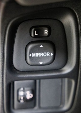 Toyota Aygo II Hatchback 5d 1.0 VVT-i 69KM 2017 Toyota Aygo 1.0 VVT-i X-play Benzyna 69KM, zdjęcie 38