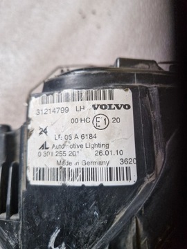 SVĚTLO LEVÝ PŘEDNÍ VOLVO C30 31214799
