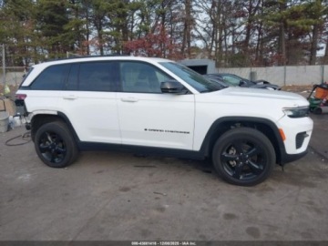 Jeep Grand Cherokee V 2023 Jeep Grand Cherokee 2023 Jeep Grand Cherokee Altitude 4x4 3.6 Benzyna 293KM, zdjęcie 5