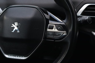 Peugeot 3008 II Crossover 1.2 PureTech 130KM 2018 Peugeot 3008 1.2 PureTech, Salon Polska, Skóra, zdjęcie 15