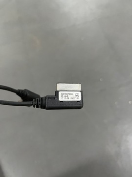 2× KABEL PŘÍVOD SPONA ORIGINÁLNÍ AUX MERCEDES W221 W216 I JINÉ A0018279004