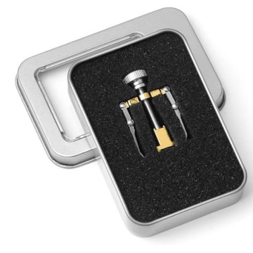 Корректирующий корсет от вросших ногтей на ногах от боли в элегантной коробочке.