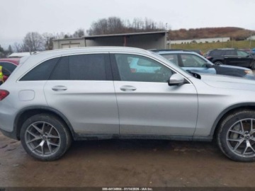 Mercedes GLC C253 2020 Mercedes-Benz GLC 300 4Matic 2020 2.0 Benzyna 255KM, zdjęcie 6