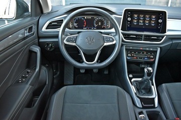Volkswagen T-Roc I SUV Facelifting 1.5 TSI ACT 150KM 2024 Volkswagen T-Roc Bezwypadkowy / Salon Polska /, zdjęcie 13
