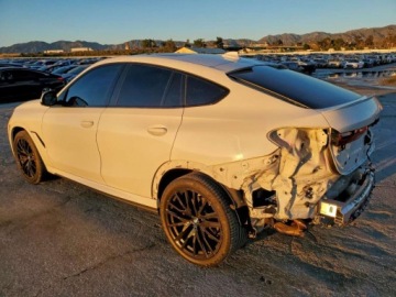 BMW X6 G06 2022 BMW X6 xDrive40i 2022 3.0 Benzyna 335KM, zdjęcie 1