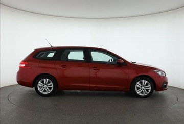 Peugeot 308 II SW Facelifting 1.2 PureTech 110KM 2019 Peugeot 308 1.2 PureTech, Salon Polska, zdjęcie 5