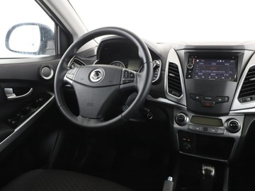  SsangYong Korando automat klima auto grzane fotele, zdjęcie 15