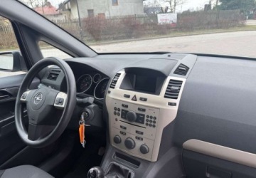 Opel Zafira B 1.8 ECOTEC 140KM 2008 Opel Zafira Opel Zafira 1.8 Family 1.8 Benzyna 140KM, zdjęcie 14