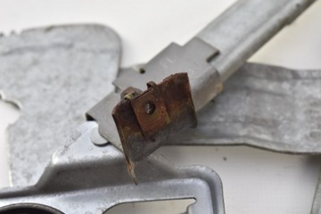 ZVEDÁK OKNO LEVÝ PŘEDNÍ CHRYSLER CIRRUS 00R