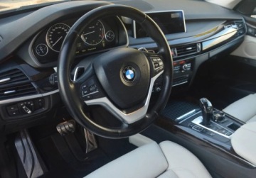 BMW X5 F15 SUV xDrive30d 258KM 2013 BMW X5 30d xDrive NOWY SILNIK Dealer BMW Bonkowscy 3.0 Diesel 258KM, zdjęcie 4