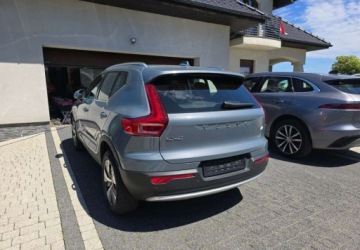 Volvo XC40 Crossover Plug-In Facelifting 1.5 T4 211KM 2022 Volvo XC 40 Volvo XC 40 T4 Recharge DKG Ultimate Dark 1.5 Hybryda Plug-in, zdjęcie 2