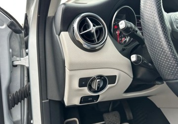 Mercedes GLA I Off-Roader Facelifting 1.6 180 122KM 2018 Mercedes-Benz GLA 1,6 Benzyna 122 KM Automat GWARANCJA Zamiana Zarejestrow, zdjęcie 17