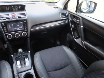 Subaru Forester IV Terenowy Facelifting 2.0i 150KM 2018 Subaru Forester 2.0 X, Salon Polska, zdjęcie 7