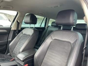 Volkswagen Passat B8 Variant 2.0 TDI 150KM 2015 Volkswagen Passat Variant Highline Automat Podgrz., zdjęcie 9