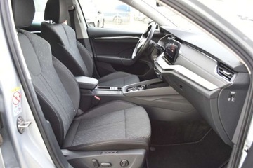 Skoda Octavia IV Kombi 2.0 TDI 150KM 2022 Skoda Octavia 2.0TDI 150KM Style Combi DSG Smartlink Kamera Kessy ACC Ambi, zdjęcie 36