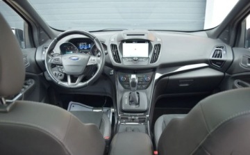 Ford Kuga II SUV Facelifting 2.0 TDCi 180KM 2017 Ford Kuga 2.0 TDCI 180P AWD ST-Line PowerShif Fuul Ledy Kamera Lopatki, zdjęcie 36