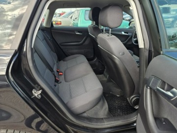 Audi A3 8P Hatchback 3d 1.6 102KM 2007 Audi A3 1,6 MPI Benzyna 102KM, zdjęcie 6