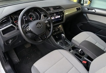 Volkswagen Touran III 1.5 TSI EVO 150KM 2020 Volkswagen Touran Salon Polska, ASO, PDC, Navi, Climatronic, DSG, FVAT23, zdjęcie 19