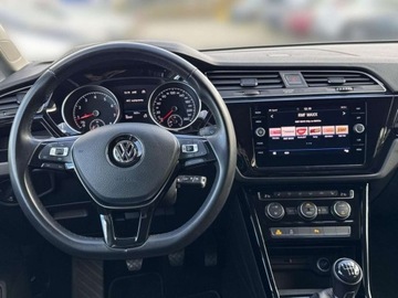 Volkswagen Touran III 1.5 TSI EVO 150KM 2019 Volkswagen Touran TSI 150KM Highline 7 os. R-Line Exterieur LED Nawiga, zdjęcie 14