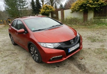 Honda Civic IX Hatchback 5d 1.8 i-VTEC 142KM 2014 Honda Civic sliczna zadbana 1,8 AUTOMAT 1wlascicielka 1.8 Benzyna 142KM