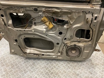 DVEŘE LEVÝ PŘEDNÍ LIŠTA MITSUBISHI PAJERO III