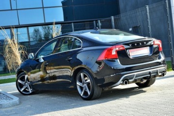 Volvo S60 II Sedan 2.0 D3 163KM 2011 Volvo S60 R-Desing 2,0D 163Km Ledy City Skóra, zdjęcie 1
