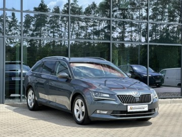 Skoda Superb III Kombi Facelifting 2.0 TDI 190KM 2019 Škoda Superb Skoda Superb Bixenon Grzany fotel, zdjęcie 4