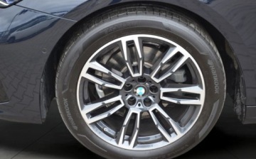 BMW Seria 5 G90-91 Touring 2.0 520d 197KM 2024 BMW Seria 5 BMW 520d xDrive Dostawa pod dom w cenie Dealer BMW Bonkowscy, zdjęcie 14