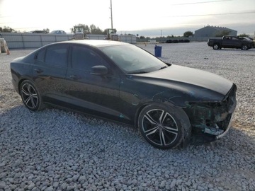 Volvo S60 III 2022 Volvo S60 B5 R-Design 2022 2.0l 2.0 Benzyna 247KM, zdjęcie 4