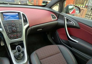 Opel Astra J GTC 1.6 SIDI Turbo ECOTEC 170KM 2013 Opel Astra J GTC 1.6 Turbo 170KM 100% Bezwypadkowy ~ Przebieg 81.000, zdjęcie 31