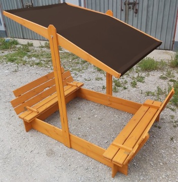 ДЕРЕВЯННАЯ ПЕСОЧНИЦА С КРЫШЕЙ 150Х120 СОСНА