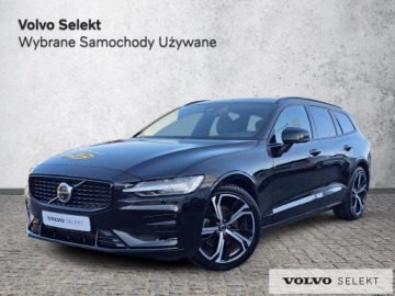 Volvo V60 II  Kombi Facelifting 2.0 B4 B 197KM 2024 Volvo V60 FV23 Plus Dark B4 197KM ACC BLIS 360 Har