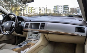 Jaguar XF I Sedan 3.0D V6 S 275KM 2010 Jaguar XF 3,0d (275KM) 2010 r. Automat Skory Bezwypadkowy 3.0 Diesel 275KM, zdjęcie 9