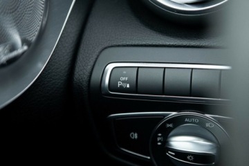 Mercedes Klasa C W205 Coupe AMG AMG 43 C 367KM 2017 Mercedes-Benz Klasa C C43 AMG 4Matic Salon Polska Autotrade Mercedes-Benz, zdjęcie 24