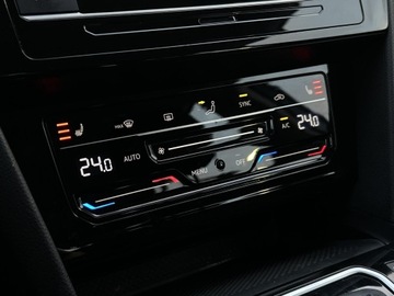 Volkswagen Passat B8 Variant Facelifting 1.5 TSI EVO 150KM 2021 Volkswagen Passat Podgrzewane fotele | APP | Tempo, zdjęcie 21