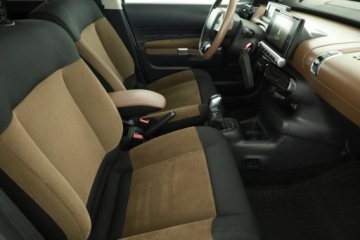 Citroen C4 Cactus Crossover 1.2 PureTech 110KM 2017 Citroen C4 Cactus 1.2 PureTech, Salon Polska, zdjęcie 6