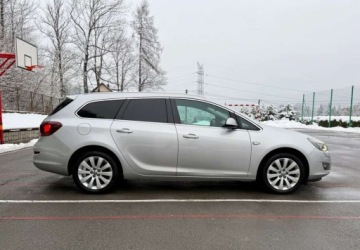 Opel Astra J Sports Tourer 1.4 Turbo ECOTEC 140KM 2011 Opel Astra Opel Astra 1.4 Turbo Cosmo 1.4 Benzyna 140KM, zdjęcie 11