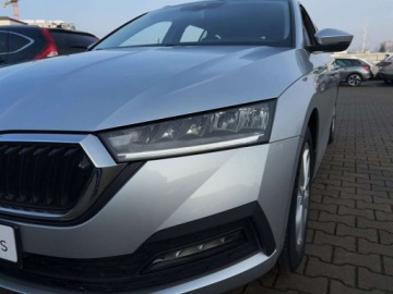 Skoda Octavia III Kombi Facelifting 2.0 TDI 150KM 2020 Skoda Octavia 2.0TDI 150KM DSG Ambition DSG SerwisASO KessyGO SmartLink Led, zdjęcie 32
