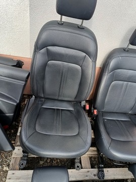 KIA SPORTAGE III 10-15R SEDADLA PŘEDNÍ POHOVKA ZADNÍ BOKY KŮŽE VYHŘÍVANÉ UK