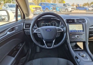 Ford Mondeo V Sedan Facelifting 2.0 EcoBlue 190KM 2020 Ford Mondeo 2.0 Ecoblue 190KM Titanium Salon PL FV23 2.0 Diesel 190KM, zdjęcie 12