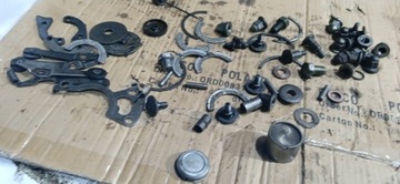 SUZUKI GS 500 CZĘŚĆI SILNIK MOCOWANIE UCHWYT ŚRUBA