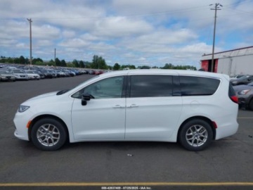 Chrysler Pacifica II 2024 Chrysler Pacifica Touring L 2024 3.6 Benzyna 287KM, zdjęcie 2