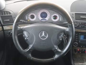 Mercedes Klasa E W211 Kombi S211 3.0 V6 (320 CDI) 224KM 2005 Mercedes E E 320 CDI , 221 KM, Automat, Navi, zdjęcie 13