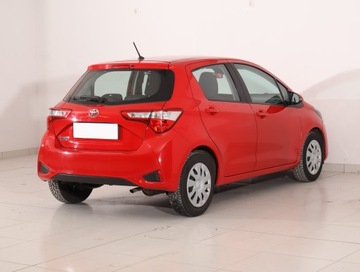 Toyota Yaris III Hatchback 5d Facelifting 2017 1.0 VVT-i 72KM 2019 Toyota Yaris 1.0 VVT-i, Salon Polska, Klima, zdjęcie 4