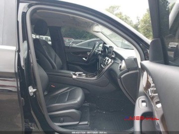 Mercedes GLC C253 2017 Mercedes-Benz GLC 2017 r., 2,0L 300 COUPE 4MATIC 2.0 Benzyna 241KM, zdjęcie 8