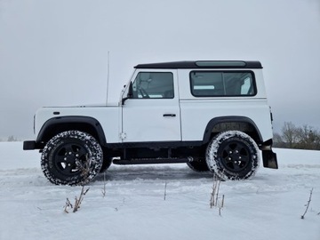 Land Rover Defender III 90 Station Wagon 2.2 TD4 122KM 2014 Land Rover Defender 90 4x4, zdjęcie 4
