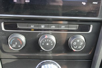 Volkswagen Golf VII Variant Facelifting 1.6 TDI-CR DPF BMT 115KM 2019 Volkswagen Golf Comfortline Gwarancja, zdjęcie 29