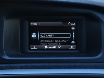 Volvo V40 II Hatchback 2.0 D3 150KM 2015 Volvo V40 Cross Country 2.0 D3, Salon Polska, zdjęcie 11