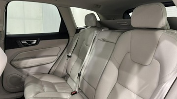Volvo XC60 II 2022 Volvo XC 60 B5 AWD diesel Plus Dark, zdjęcie 11